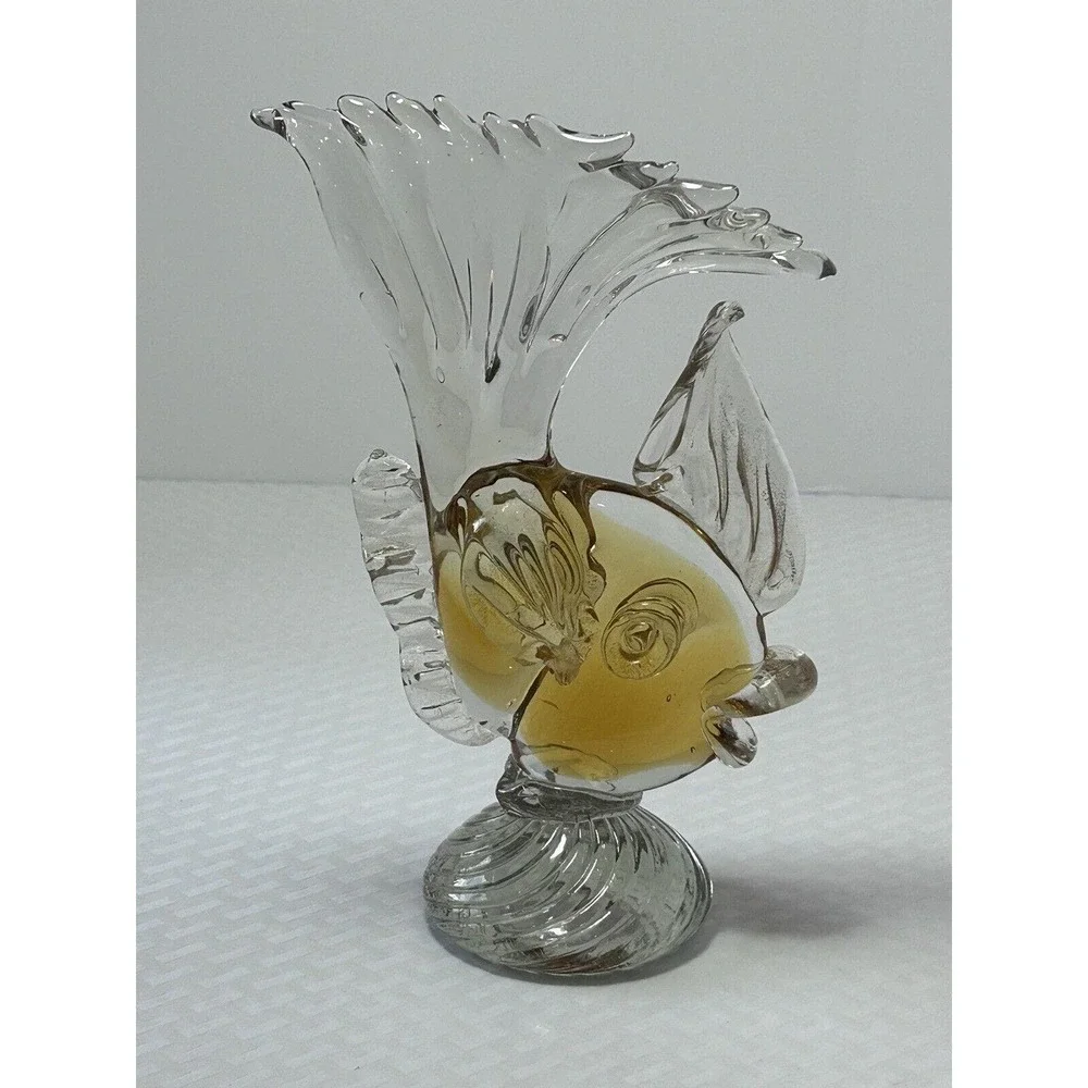 VINTAGE ART GLASS GOLD & WHITE FISH FIGURE/STATUE- 8 1/4”